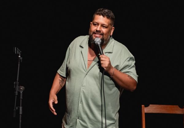 Matheus Buente leva show solo a cinco estados em sequência de apresentações pelo Brasil