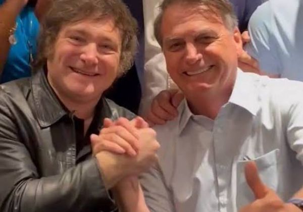 Defesa pede ao STF autorização para visita de Javier Milei a Bolsonaro