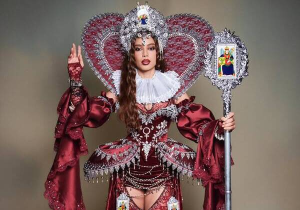 Anitta leva ensaios a Lisboa com figurino inspirado no tarô