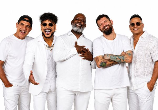 Saulo, Durval, Jau, Xanddy Harmonia e Péricles comandam a virada no Réveillon Guarajuba