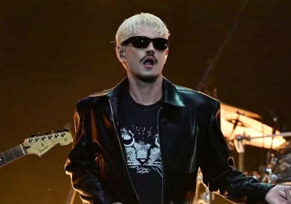 Jão reaparece após mais de um ano de sumiço e levanta rumores sobre novo álbum 