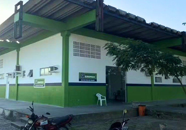 Conselheiros determinam suspensão de slogan da Prefeitura de Eunápolis por caráter partidário