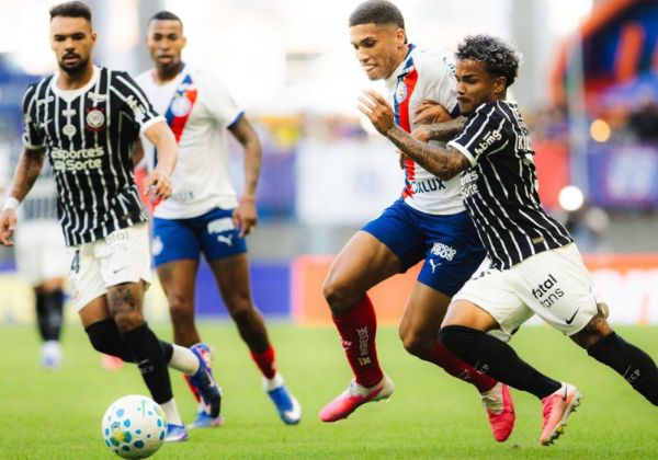 Com 3 gols anulados, Bahia fica no empate com Corinthians na Fonte Nova