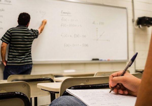 ‘Escolas particulares podem se tornar inviáveis na Bahia’, afirma presidente do SINEPE-BA