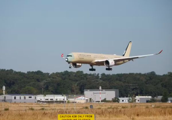 Avião criado para fazer rota mais longa do mundo bate recorde com voo de mais de 24 horas