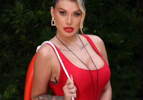 Andressa Urach procura homem virgem para gravar novo conteúdo adulto 