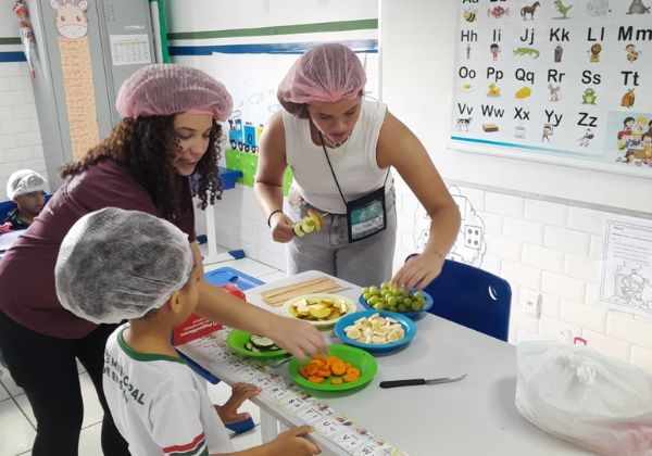 Estudantes de escola particular de Salvador realizam missão solidária que beneficia mais de 3 mil estudantes da rede pública no interior da Bahia