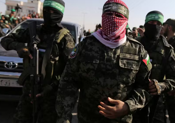 Israel condiciona retirada de Gaza ao desarmamento do Hamas; grupo vincula entrega de armas à saída de tropas