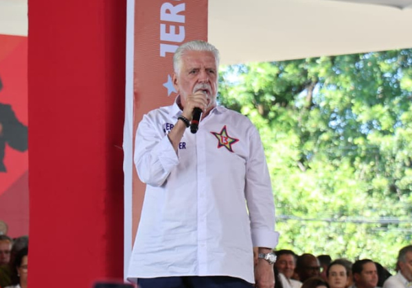 Wagner pede votos na Câmara e no Senado: ‘Precisamos facilitar a vida do presidente’
