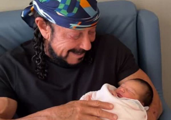 Bell Marques se emociona ao conhecer a neta Maria Luísa e chora em encontro com a bebê 