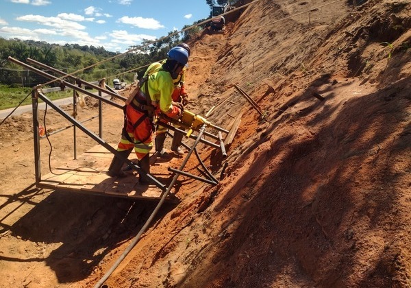 Obras em rodovias da Bahia alteram trânsito e exigem atenção de motoristas nesta semana