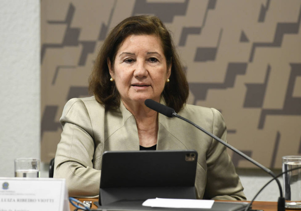 EUA revogam visto da embaixadora do Brasil em meio à crise diplomática