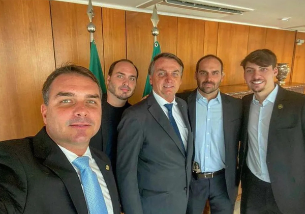 Bolsonaro pede a Moraes para receber visitas dos filhos no Dia dos Pais (9)
