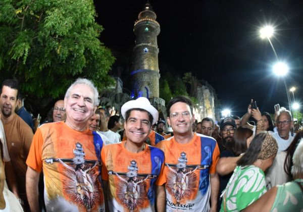 ACM Neto participa da Procissão do Bom Jesus da Lapa e anuncia início da campanha em Carinhanha
