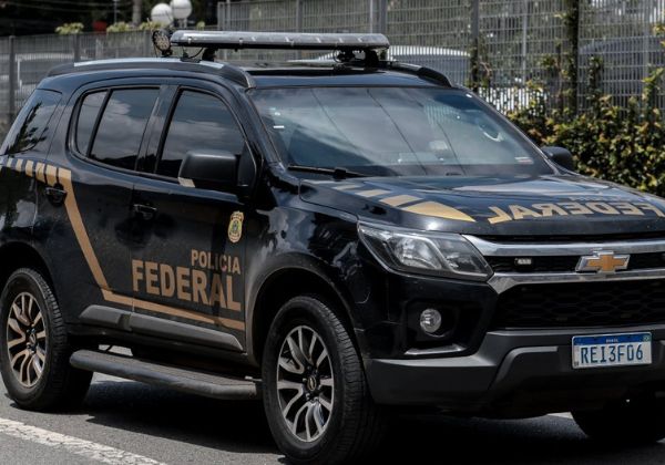 PF investiga origem de R$ 1,3 milhão em espécie encontrado em carro na Bahia