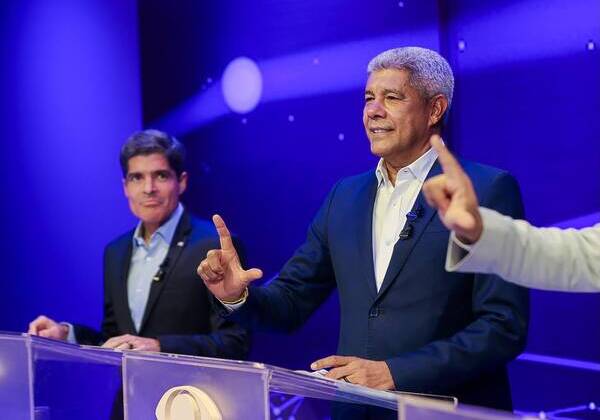Jerônimo diz que fez mais pela saúde do que ‘gestões carlistas’