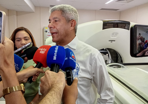 Jerônimo diz que ACM Neto quer negar sua identidade ao criticá-lo por discurso sobre origem no interior