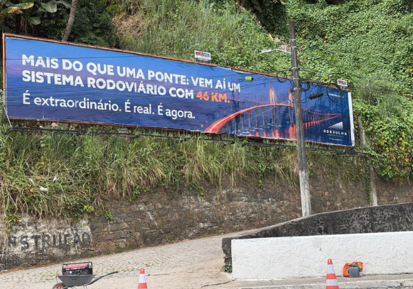 ACM Neto pedirá investigação por crime eleitoral após divulgação de outdoors sobre ponte