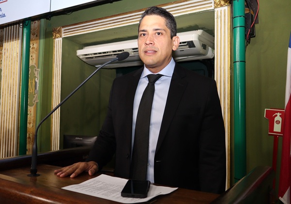 Sidninho comemora aprovação de PLC dos precatórios do Fundef