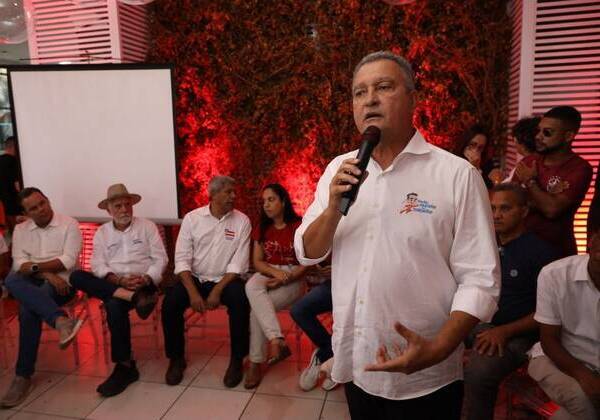 Rui compara oposição a escorpião e diz que adversários querem ‘quebrar pernas de Lula’