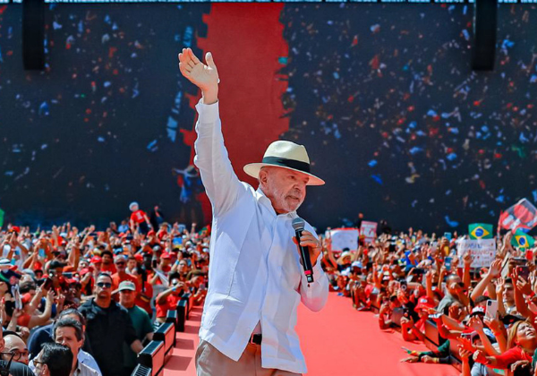Em largada, Lula foca em mulheres, promete prender líderes de facções e defende soberania