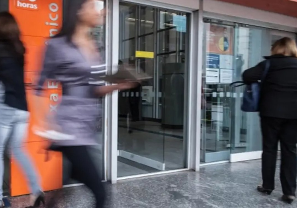 Bancários aprovam paralisação nacional de 24 horas na quinta-feira (20)