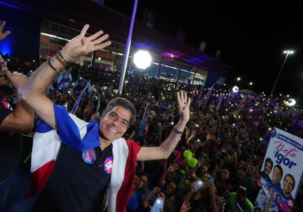 ACM Neto inaugura comitê em Salvador e diz ver 'sentimento de esperança' na Bahia
