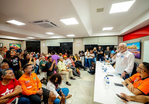 Wagner celebra avanço da PEC 6x1 no Senado e atribui vitória ao 'grito das ruas'
