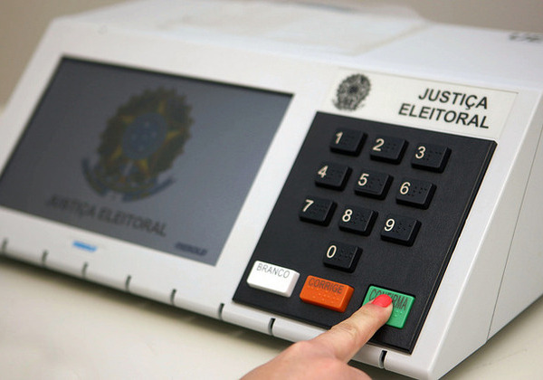 Para 81% dos brasileiros, é fundamental que candidato acredite em Deus