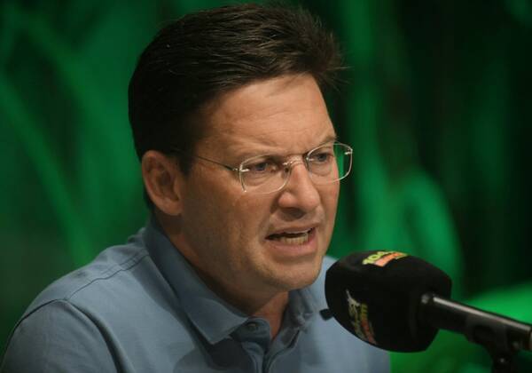 Roma diz que quer endurecer leis contra crime organizado se eleito ao Senado