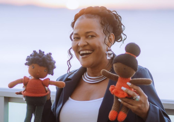 Bienal do Livro Bahia leva autores para escolas públicas de Salvador