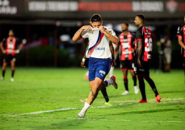 Bahia vence o Vitória por 2 a 0 e encerra jejum de cinco rodadas no Brasileirão