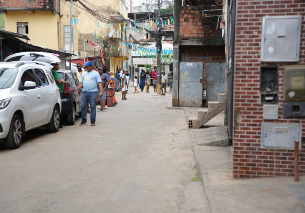 Prefeitura entrega urbanização e drenagem no Buraco da Gia, em Brotas