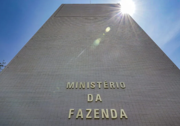 Contas do governo central registra superávit de R$ 10,8 bilhões em julho