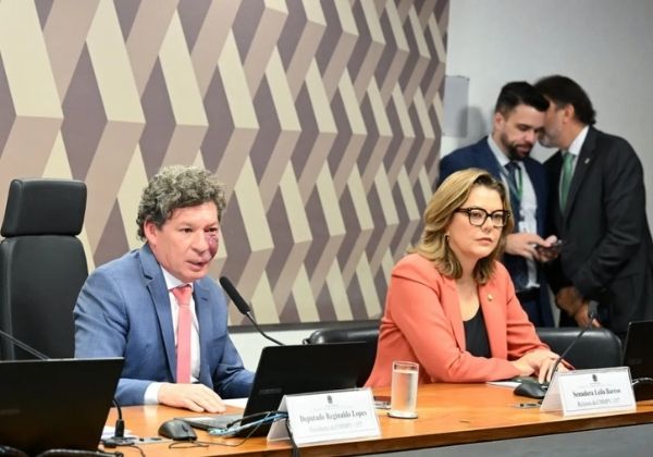 Congresso adia votação de MP que acaba com ‘taxa das blusinhas’ para compras de até US$ 50