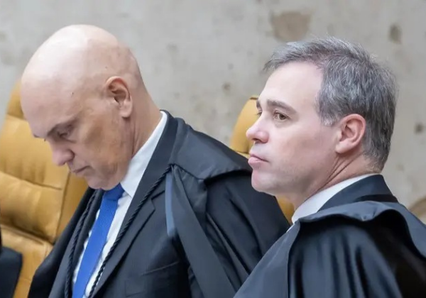 Mendonça avalia incluir Moraes em investigação do Master após PF identificar mensagens