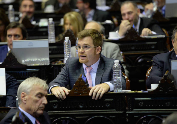 Delegação parlamentar argentina viaja a Brasília para conter crise diplomática com o Brasil