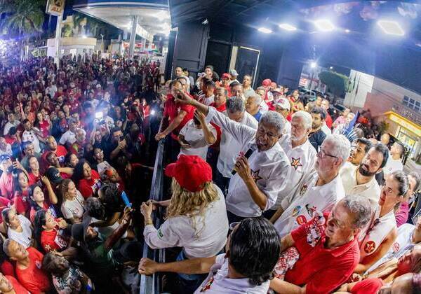 Em Jaguaquara, Jerônimo diz que grupo de ACM Neto só cuida das áreas nobres