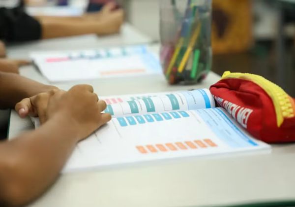 Mais da metade dos adolescentes não sabe interpretar texto no Brasil
