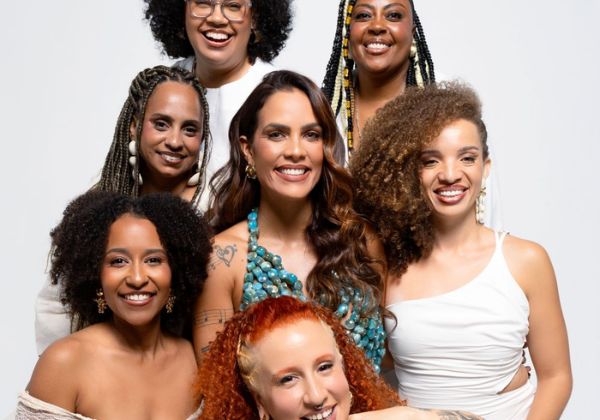 Sambaiana celebra novo álbum com show especial na Casa Rosa, em Salvador
