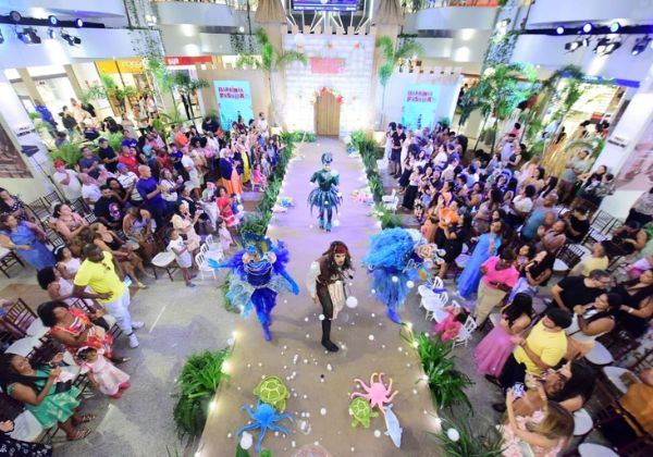 Barrinha Fashion transforma passarela em espaço de memórias e brincadeiras da infância no Shopping Barra