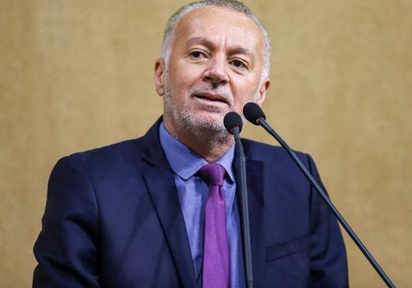 Bobô critica proposta de ACM Neto de transferir Fenagro para Feira de Santana