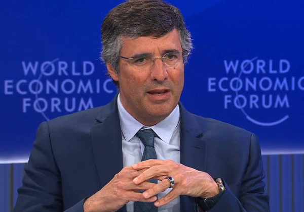 André Esteves prevê disputa acirrada em 2026 e cobra ajuste fiscal para queda dos juros