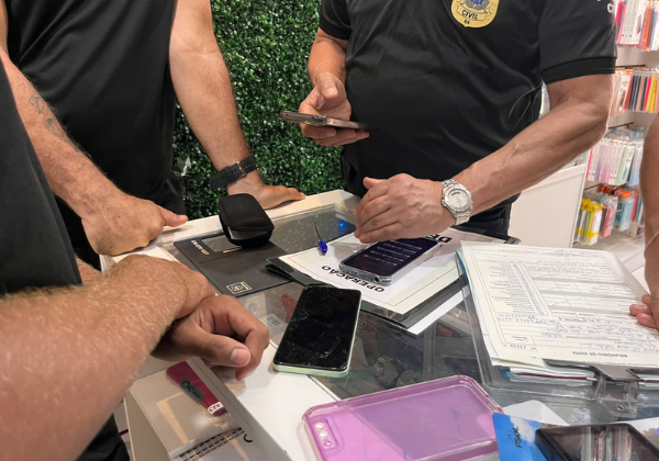 Polícia Civil realiza operação em lojas de celulares de Salvador