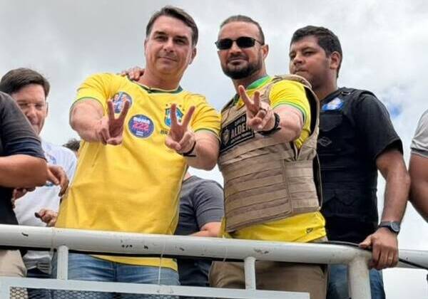 Capitão Alden participa de motociata com Flávio Bolsonaro em Conquista
