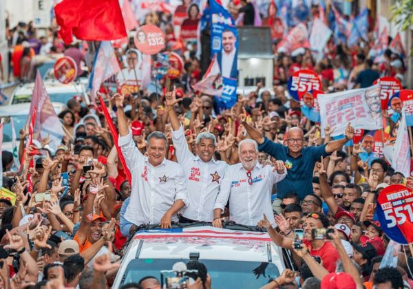 Jerônimo participa de carreata em Ilhéus e crava vitória do 'Time de Lula' no 1º turno
