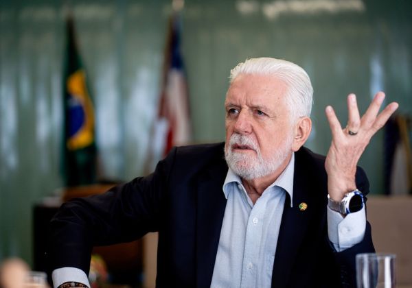 ‘É uma vergonha’, diz Wagner sobre saúde em Salvador e proposta do ‘Pix Saúde’ de ACM Neto