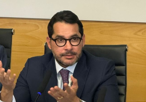 Alvo do CNJ, desembargador se coloca à disposição para esclarecimentos
