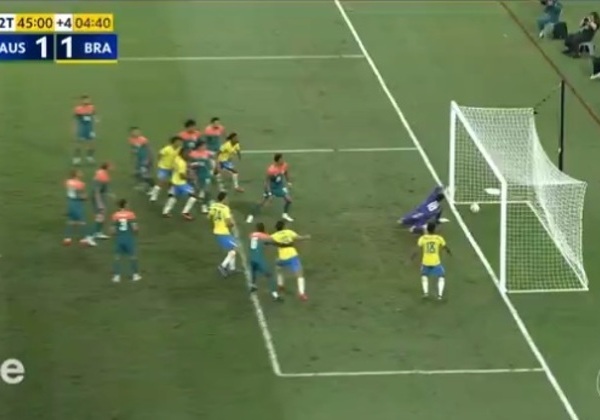 Brasil arranca empate contra Austrália no último minuto em 1º amistoso pós-Copa