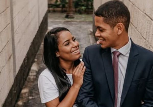 Grávida do segundo filho, esposa de Muller Nunes anuncia separação e recebe apoio dos seguidores 